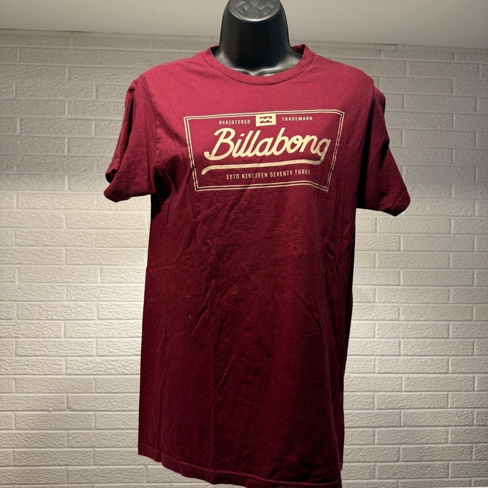 Billabong Graphic‎ T Shirt Womens Small Maroon Short Sleeve Tee Top
